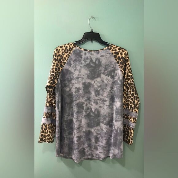 NWT … 7TH RAY “Size: 3X” Leopard Love Raglan Top In Blue - Picture 2 of 5